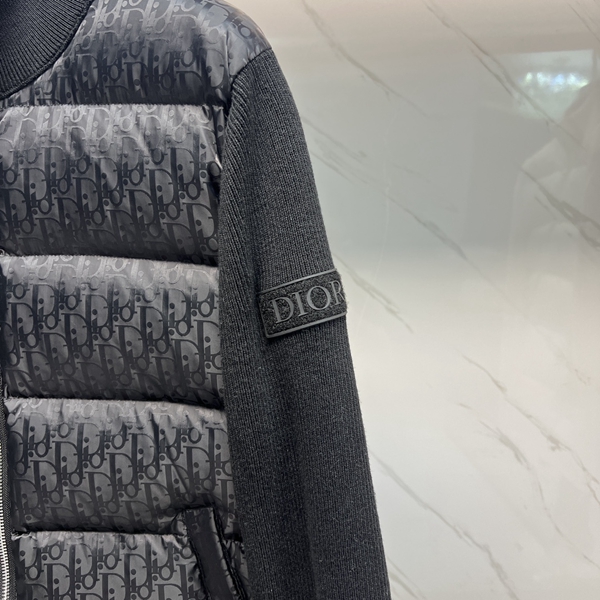 ハイクオリティダウンジャケット角部分ディテール